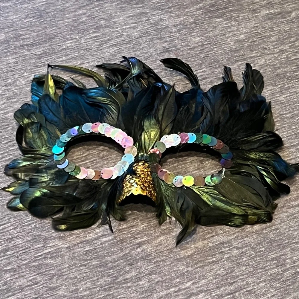 Pottery Barn Black Feather & Sequin Face Mask (NEW Condition) Mardi Gras